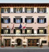 Relais Dei Fiori Dimora D'epoca Pisa